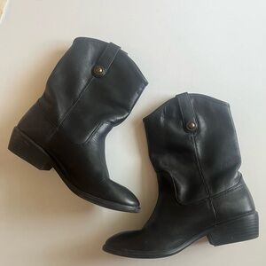 Frye Short Melissa Button Boot